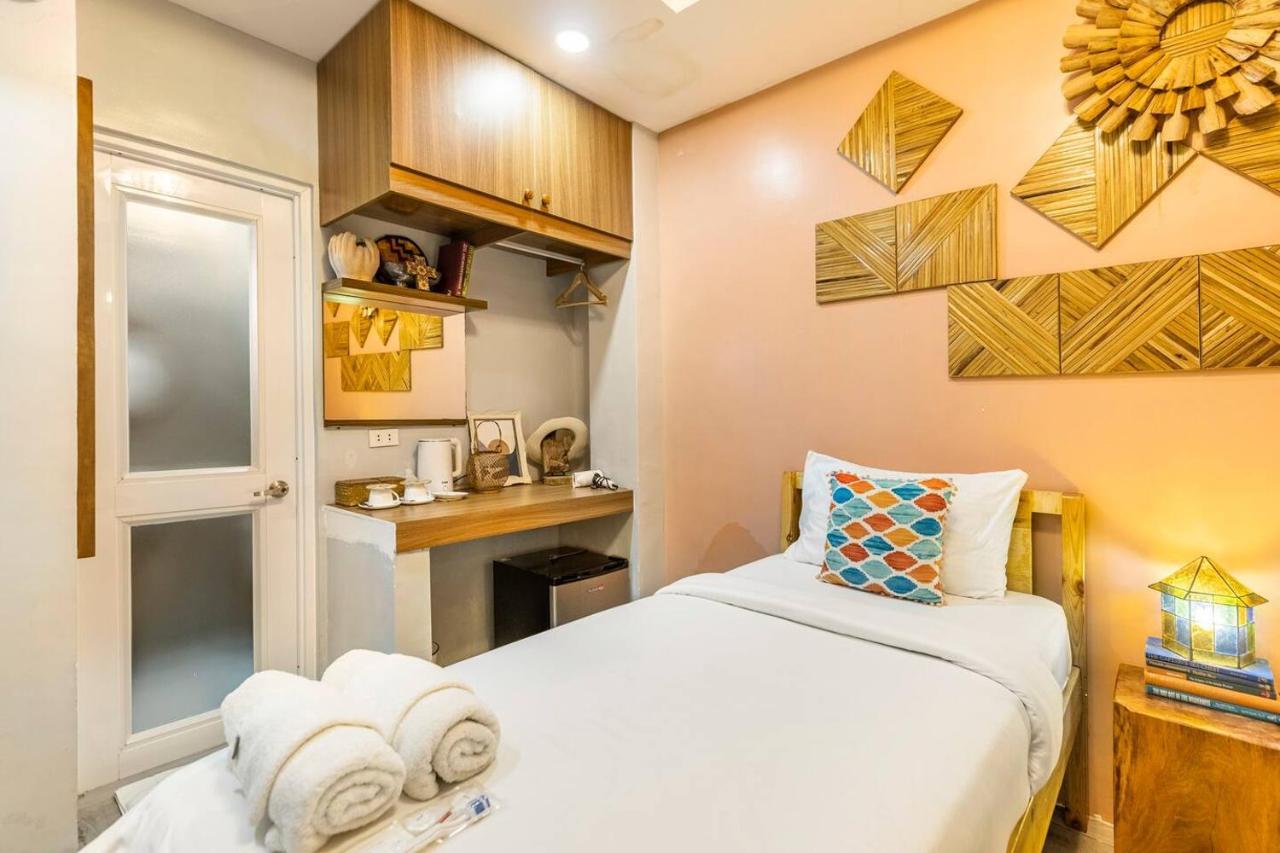 Rain Airport Bed And Breakfast Paranaque City Exterior foto